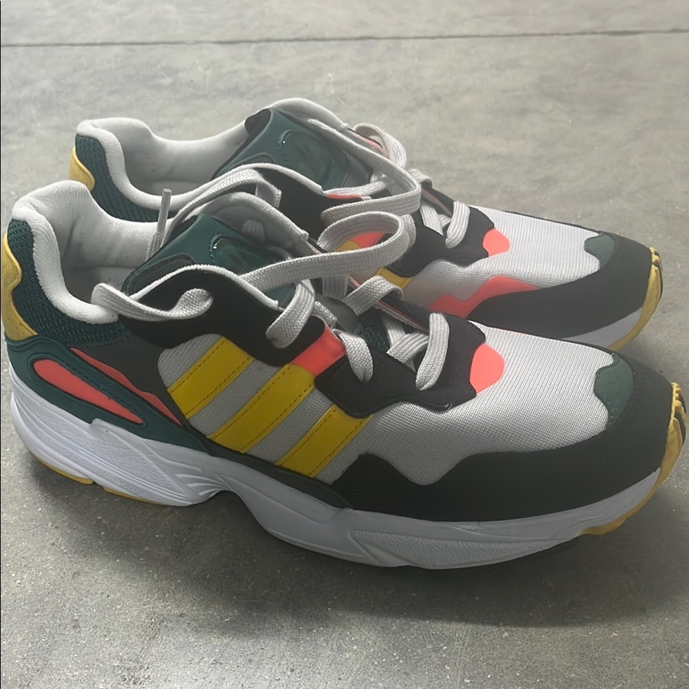 Adidas Sneakers - yung 96 worn 1x basically brand new in excellent condition